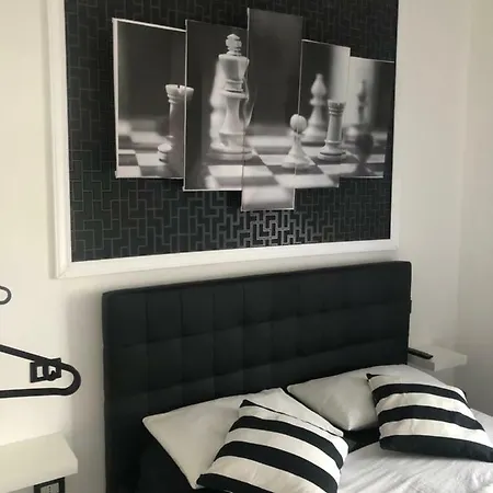 Apartment Camaldoli House Milan